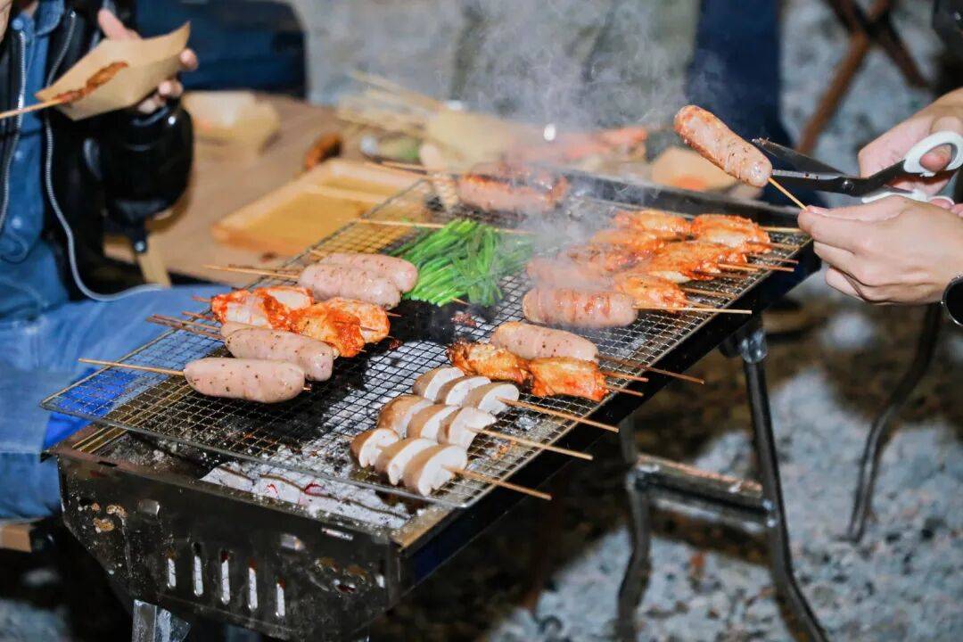 +1松山湖花园告白夜甜度超标AG真人遇见幸福 脱单进度(图4)